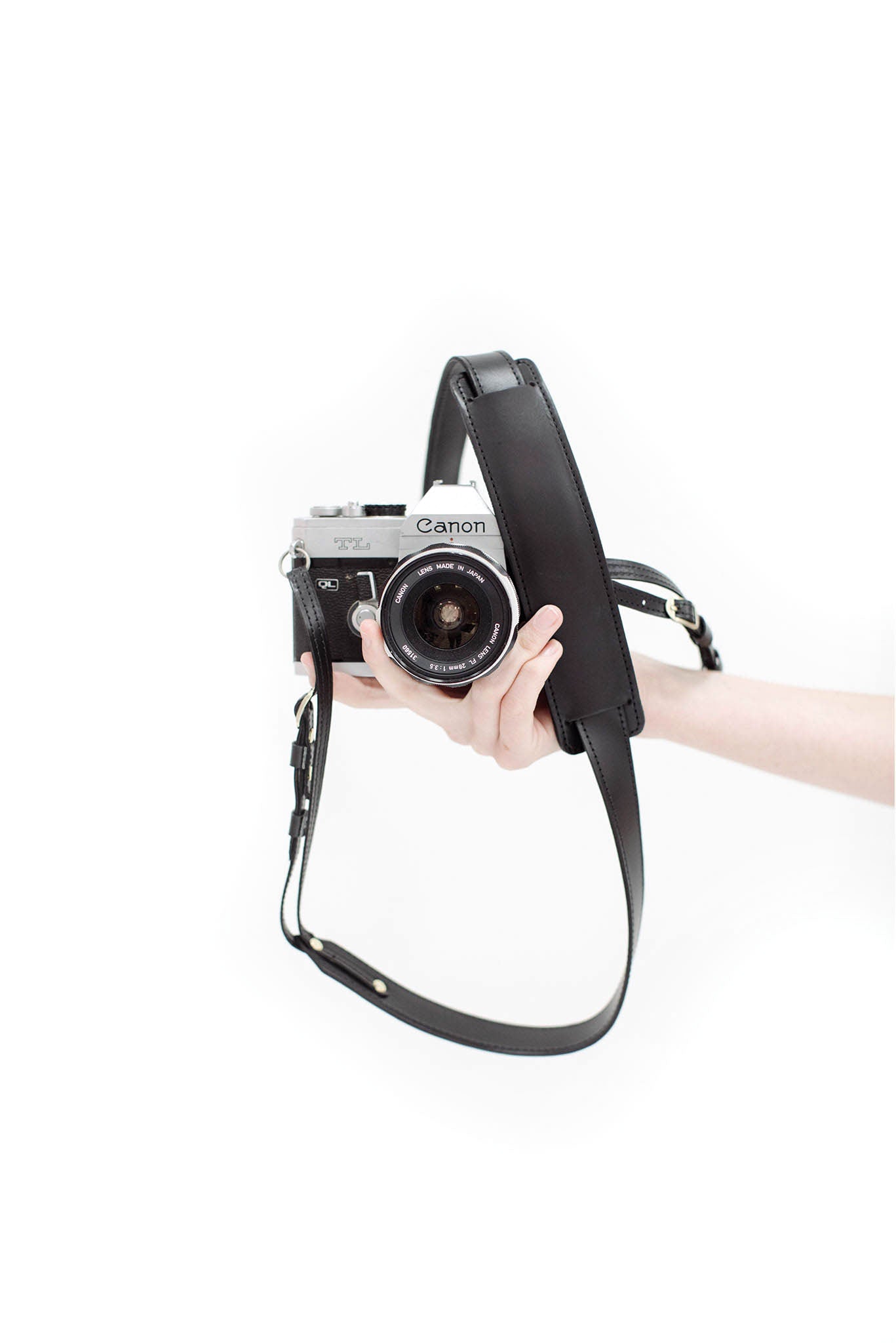 FOTO | The Skinny Black - a black genuine all-leather skinny camera strap that can be personalized with a monogram or business logo, making this leather camera strap the perfect personalized gift.