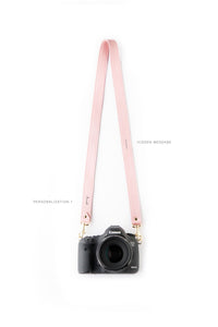 Easy DIY leather camera strap tutorial and Leather Hide Store giveaway /  Create / Enjoy